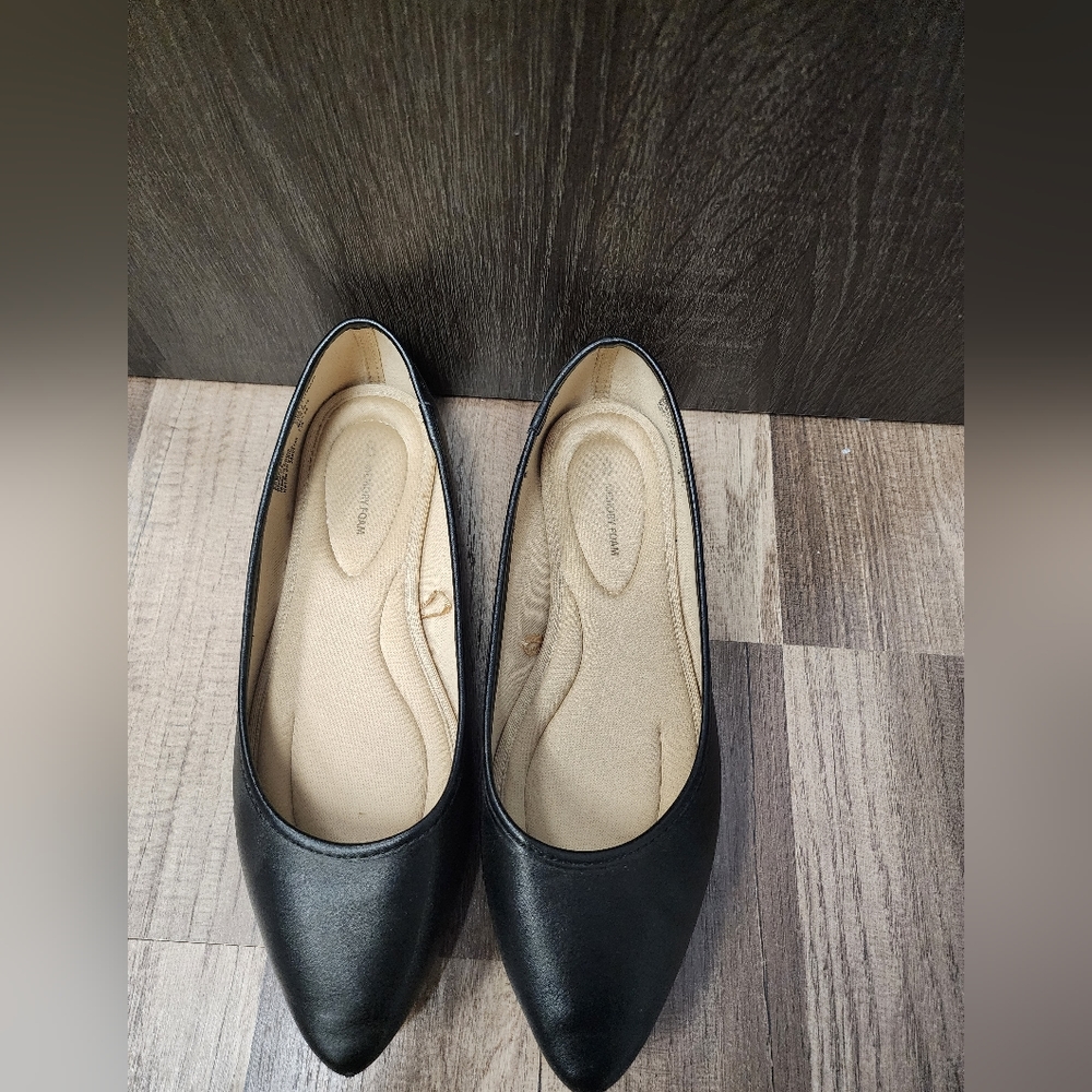 Time and Tru Dress Flats